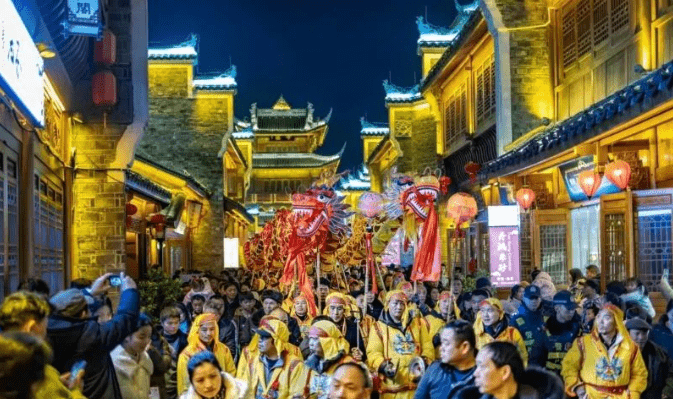 貴州文旅產(chǎn)業(yè)氣象萬(wàn)千 “詩(shī)和遠(yuǎn)方”相得益彰