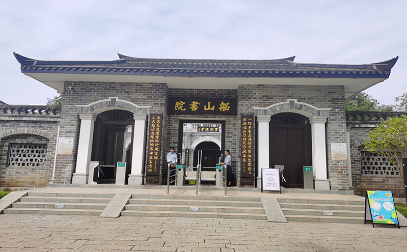 景區(qū)票務(wù)系統(tǒng)不只是賣(mài)票，還能提升二次消費(fèi)轉(zhuǎn)化？